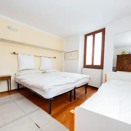 Penthouse-wohnung By Interhome Διαμέρισμα *